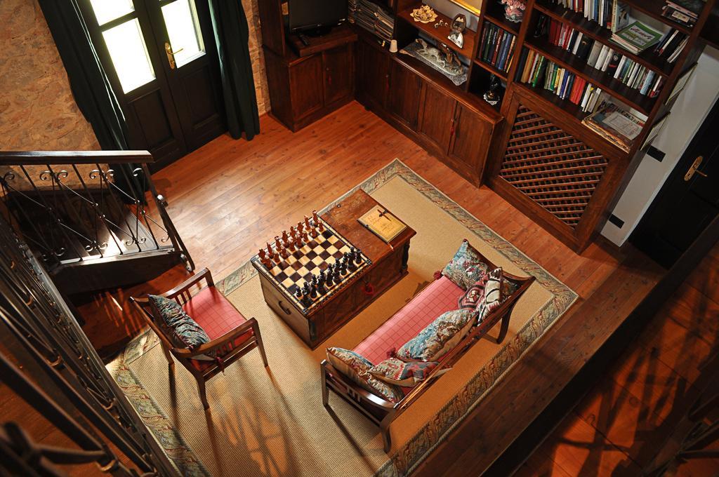 Strassoldo B&B Casa Medievale Del Mugnaio الغرفة الصورة